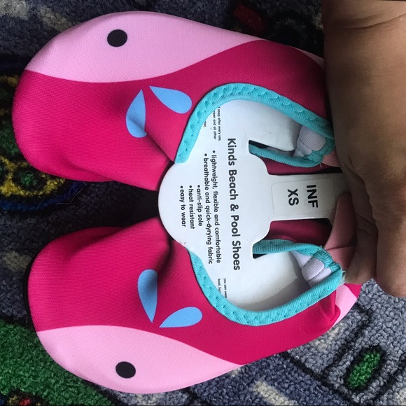 Pool shoes - Picture 3 of 3